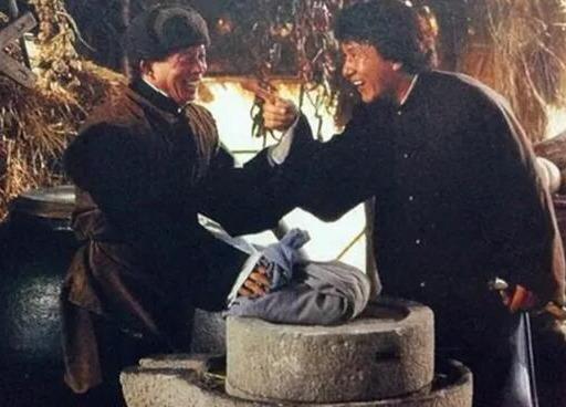 成龙 醉拳花絮,笑料百出，拳拳到肉